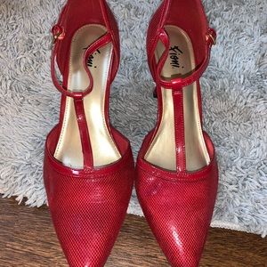 Women’s Red heels👠